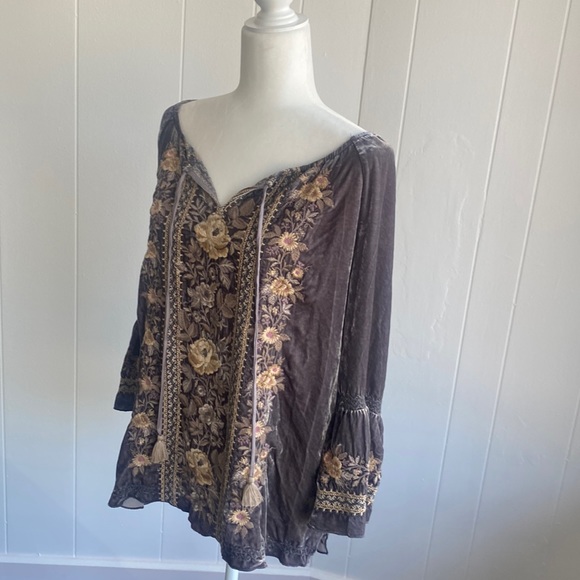 Johnny Was Velour Top - Picture 2 of 13